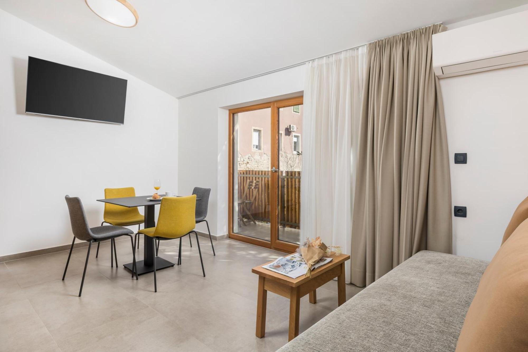 Pula Residence Rooms And Apartments Old City Center Ngoại thất bức ảnh